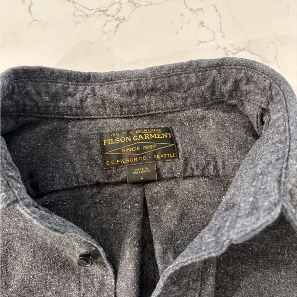Filson Men's Alaskan Guide Shirt Size Large NWOT - Gray - Picture 4 of 4